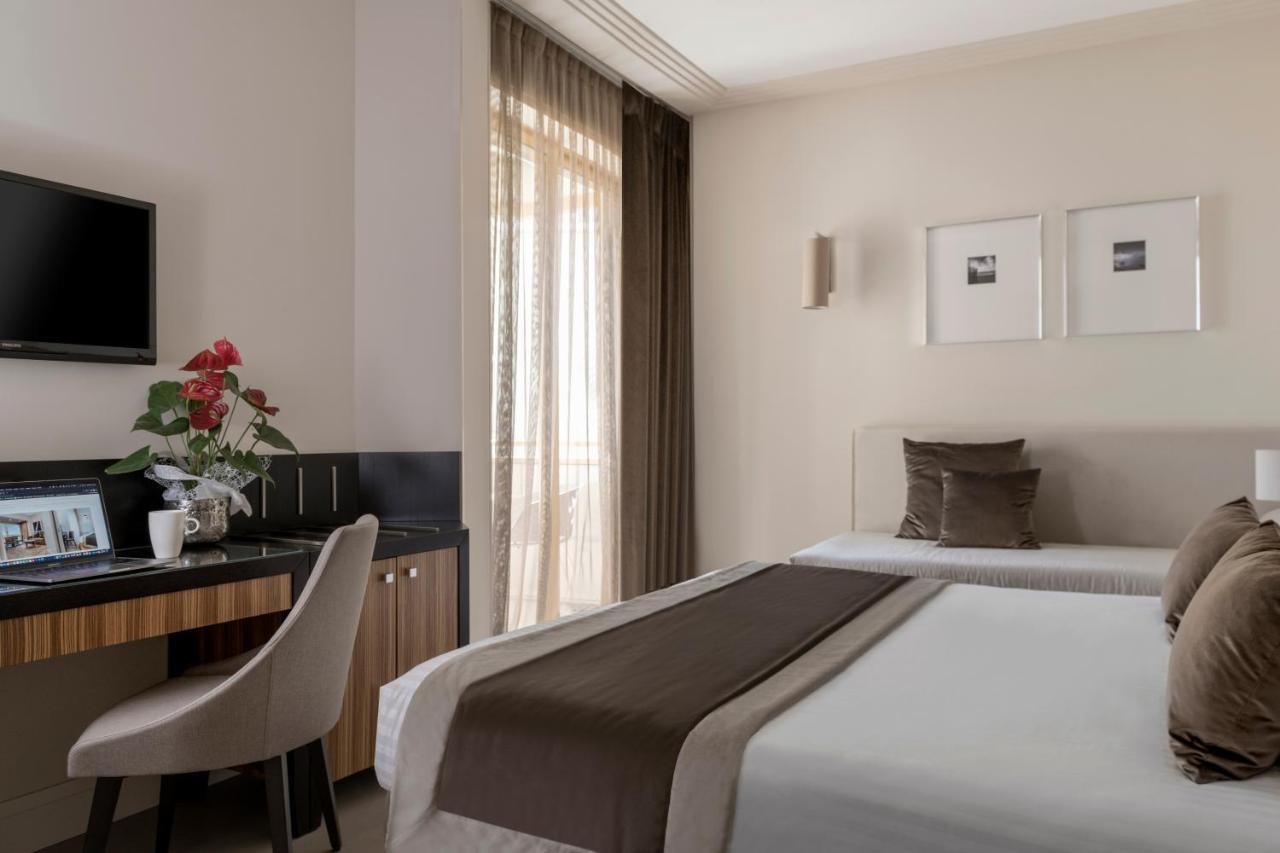 Hotel Ambasciatori Rimini Ngoại thất bức ảnh