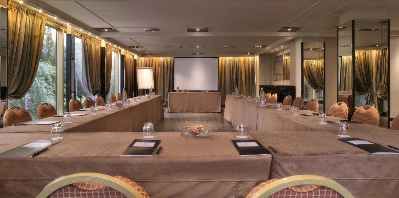 Hotel Ambasciatori Rimini Ngoại thất bức ảnh